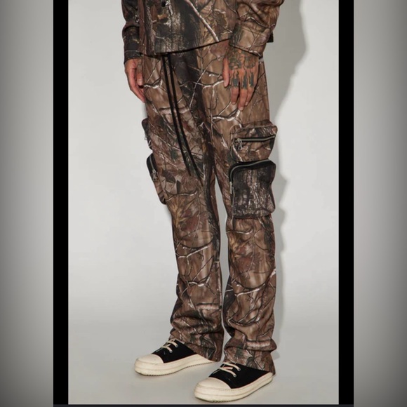 Fashion Nova Other - Fashion Nova Men’s Tree Camouflage Cargo Pants